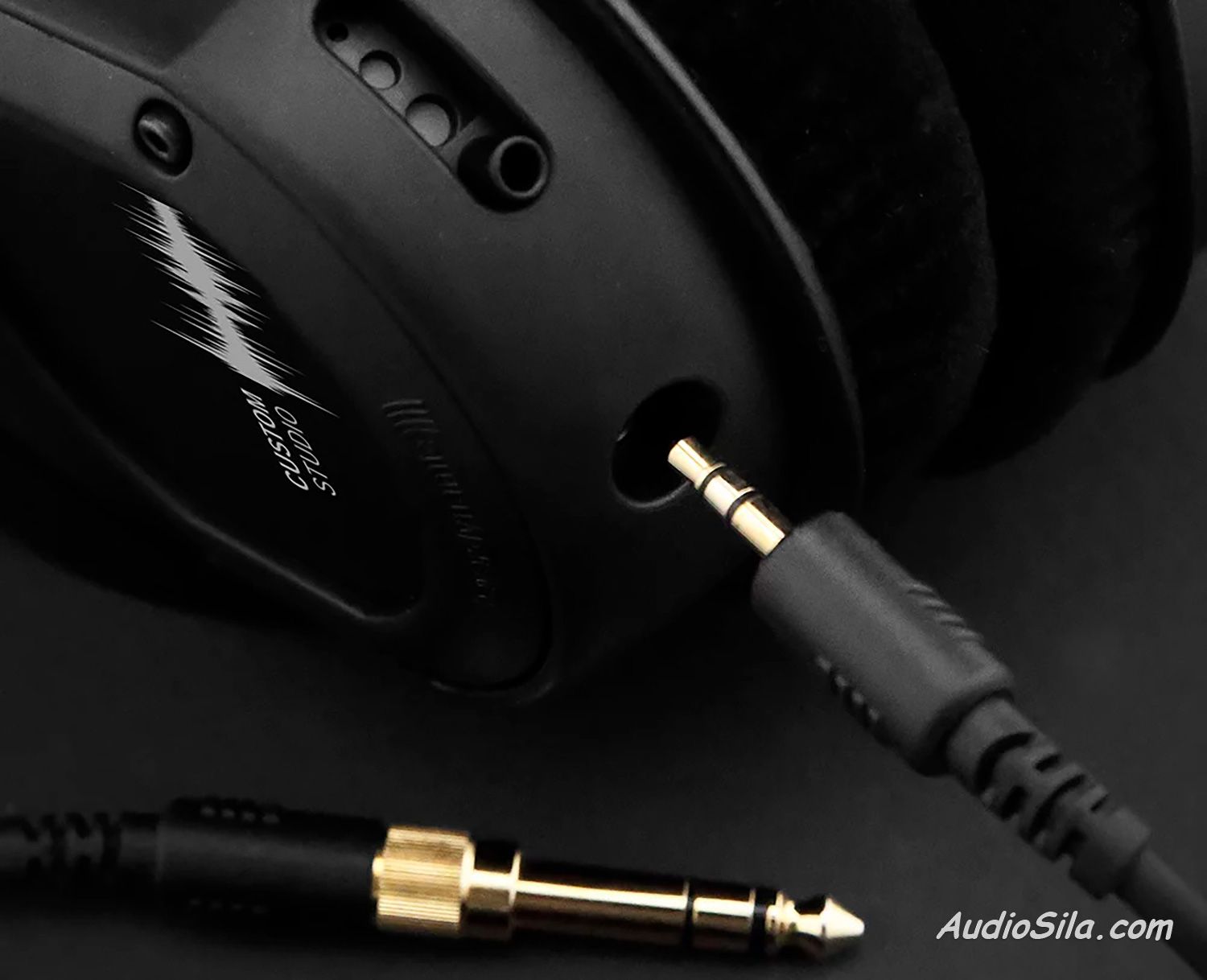 Beyerdynamic CUSTOM STUDIO 80Ω 密閉型 beyerdynamic ( ベイヤーダイナミック ) CUSTOM STUDIO 80Ω 密閉型