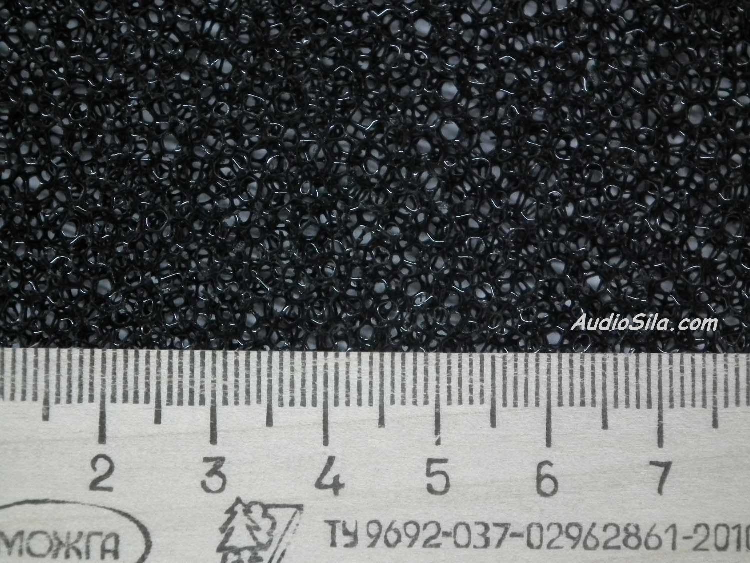 Retikulirovannyj Penopoliuretan Regicell P1020 Ppi 10 20 Mm 1 Kv Metr